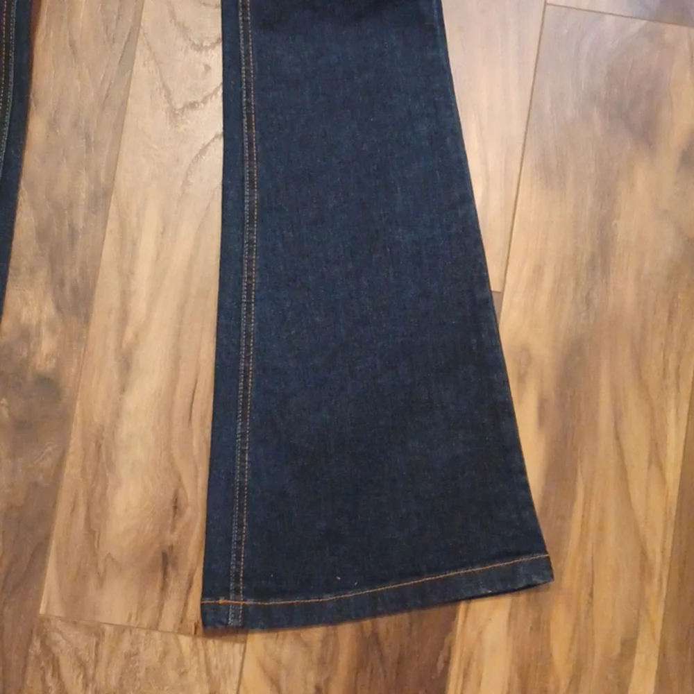 BDG Jeans Size 25 98% Cotton 2% Spandex Made U.S.A. Dark Blue Flare Jean - Picture 7 of 12